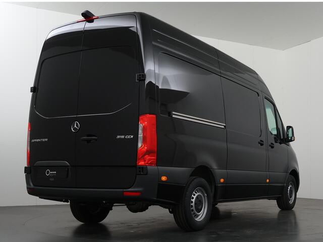 Mercedes-Benz SPRINTER 315 CDI | L2 H2 | RWD | Aut. | PRO | BPM VRIJ! | ACHTERUITRIJCAMERA | 3500 KG AHW | DODEHOEKASSISTENT | AIRCO | CRUISE | CARPLAY | ANDROID AUTO | METALLIC | 3-ZITS | MBUX SYSTEEM GROOT | CERTIFIED