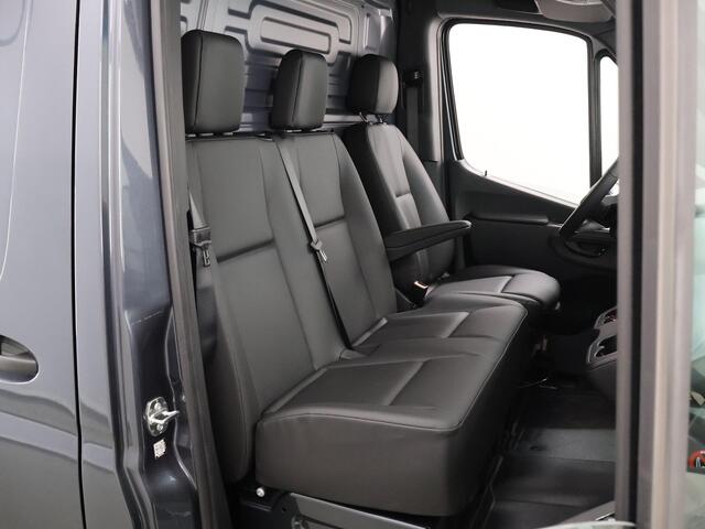 Mercedes-Benz SPRINTER 319 CDI | L2 H2 | AUTOMAAT | BPM VRIJ! | 190 PK | ADAPTIEVE CRUISE | 2X ZIJSCHUIFDEUR | NAVIGATIE | ACHTERUITRIJCAMERA | STOELVERWARMING | 3500 KG AHW VOORBEREIDING | LED | BUMPERS IN KLEUR | CERTIFIED