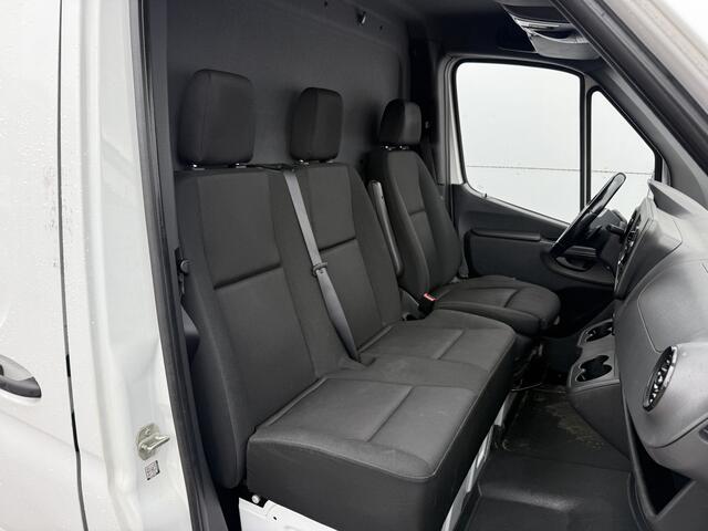 Mercedes-Benz SPRINTER 315 1.9 CDI Automaat L3H2 Climate Control Adaptieve Cruise Carplay Trekhaak 2.8t Camera Stoelverwarming Parkeersensoren voor achter