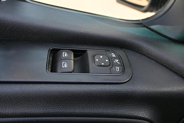 Mercedes-Benz SPRINTER 317 CDI L2H2 Pro HD MBUX Navigatie met camera en parkeerpakket, Winterpakket, Etc.