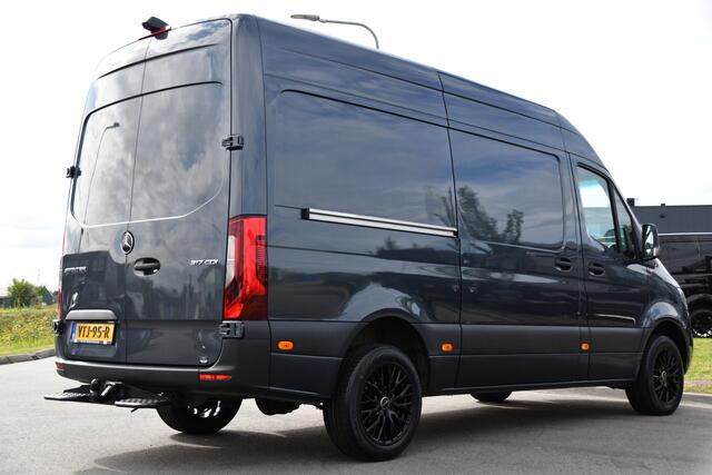 Mercedes-Benz SPRINTER 317 1.9 CDI L2H2 RWD PB Edition Camera, Cruise, Carplay, 3500kg Trekhaak, LED, 170pk, 10,5'' Mbux, Geveerde stoel, Multimedia, Uniek!