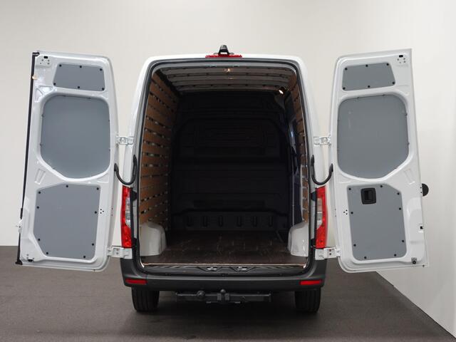 Mercedes-Benz SPRINTER 315 L2H2 Airco MBUX Navigatie Adaptive Cruise Control Leder PDC VA + Camera Trekhaak 3500kg Comfortstoel