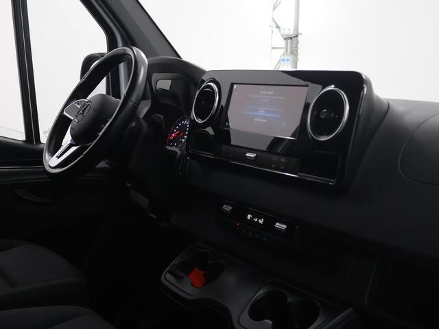 Mercedes-Benz SPRINTER 317 CDI | Aut. | L3 H2 | Pro | Dubbele Cabine | 7-zits | Airco | LM Velgen | Navigatie | Parkeercamera | Trekhaak | Certified