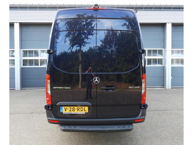 Mercedes-Benz SPRINTER 317 1.9 CDI L3H2 AUT | LEDER | CAMERA | CARPLAY | CRUISE | MBUX