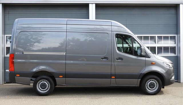 Mercedes-Benz SPRINTER 317 1.9 CDI L2H2 RWD AUT | LED | CAMERA | MBUX | CRUISE