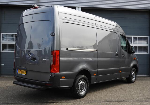 Mercedes-Benz SPRINTER 317 1.9 CDI L2H2 RWD AUT | LED | CAMERA | MBUX | CRUISE