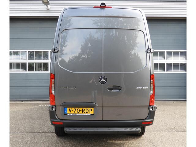 Mercedes-Benz SPRINTER 317 1.9 CDI L2H2 RWD AUT | LED | CAMERA | MBUX | CRUISE