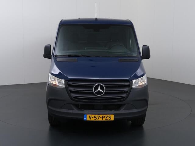 Mercedes-Benz SPRINTER 317 CDI | AUT. | L2 H1 | RWD | TREKHAAK | NAVIGATIE | PARKEERCAMERA | STOELVERWARMING | BINDRAILS LAADRUIMTE