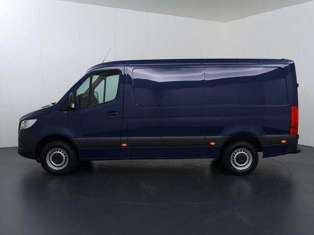 Mercedes-Benz SPRINTER 317 CDI | AUT. | L2 H1 | RWD | TREKHAAK | NAVIGATIE | PARKEERCAMERA | STOELVERWARMING | BINDRAILS LAADRUIMTE
