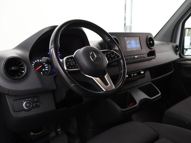 Mercedes-Benz SPRINTER 317 CDI | AUT. | L3 H2 | PARKEERCAMERA | STOELVERWARMING | BETIMMERING | AIRCO | CRUISE CONTROL |