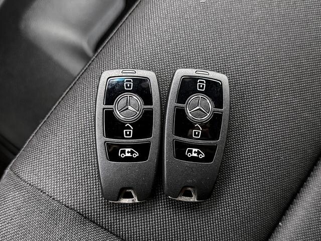 Mercedes-Benz SPRINTER 317 CDI L3H2 18"inch Lichtmetaal 3500 KG Trekgewicht Navigatie Achteruitrijcamera LED Cruise Control