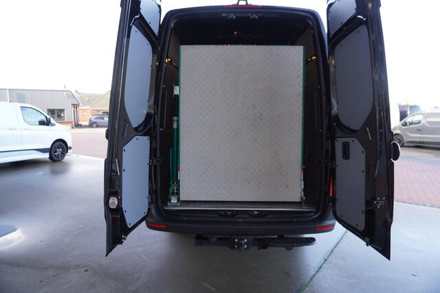 Mercedes-Benz SPRINTER 317 CDI 170pk L3H2 RWD 3500kg Trekhaak met oprijschans/ omvormer /Elekr.Dakventilator AUTOMAAT