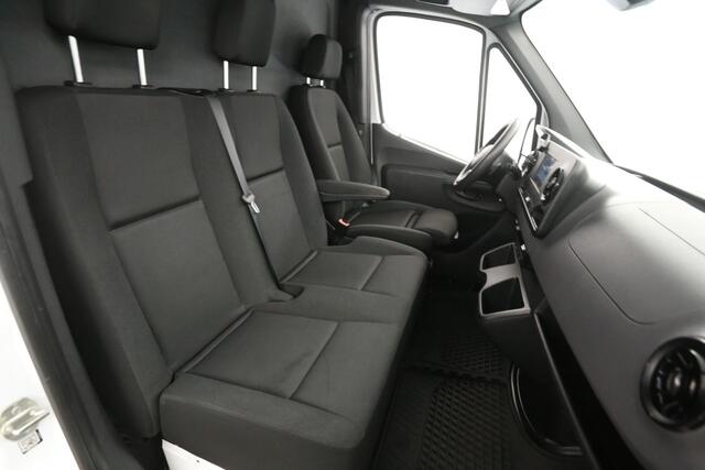 Mercedes-Benz SPRINTER 214 CDI 143PK L2H2 | Automaat | Airco | Camera | Cruise | Carplay | 3 Zits | Trekhaak