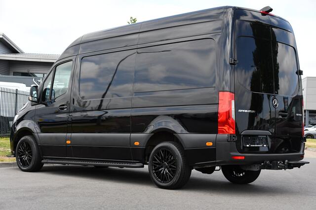 Mercedes-Benz SPRINTER 317 1.9 CDI L2H2 RWD AMG Black Edition Camera, Cruise, Carplay, Automaat, 170PK, Multimedia, UNIEK!