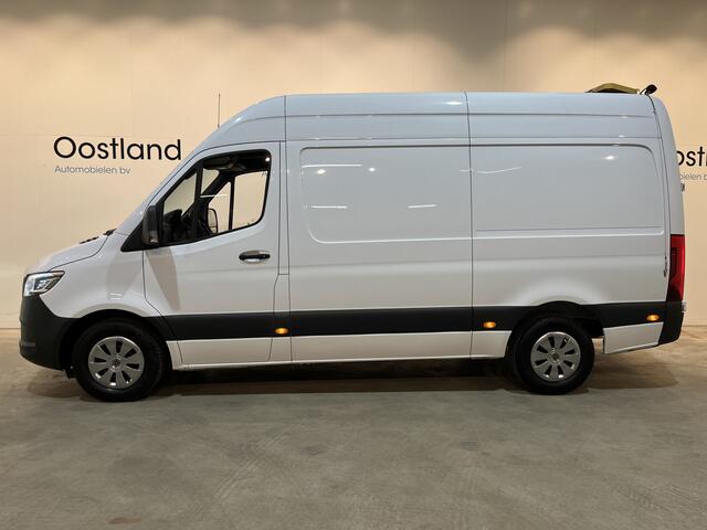 Mercedes-Benz SPRINTER 317 CDI L2H2 RWD / Euro 6 / LED / Airco / Cruise Control / Camera / Trekhaak / CarPlay / 3-Zits
