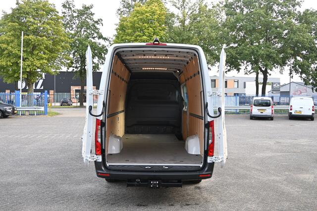 Mercedes-Benz SPRINTER 317 CDI L3H2 RWD 3500kg Trekhaak, MBUX navigatie met camera, Etc.