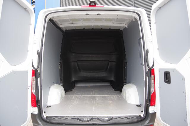 Mercedes-Benz SPRINTER 317 1.9 CDI L2H1 DC-5P, AUT. LEDER, LUCHTVERING, TREKHAAK, CAMERA, CRUISE, CLIMA, DUBBELE CABINE, DUBBEL CABINE, NL AUTO, NAP