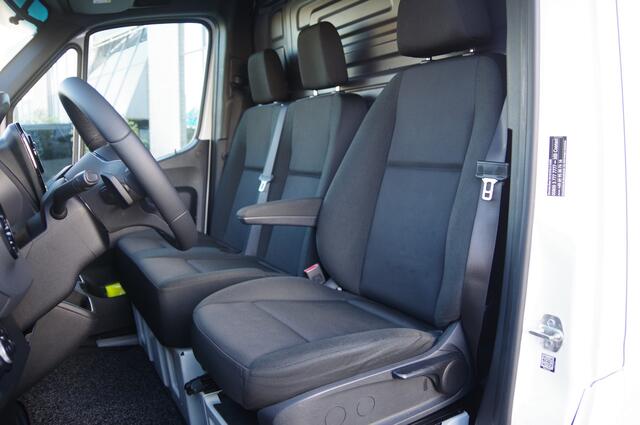Mercedes-Benz SPRINTER 319 3.0 CDI V6 L2H1 AUT. LED, 2.8T TREKHAAK, STANDKACHEL, CAMERA, NAVI, CLIMA