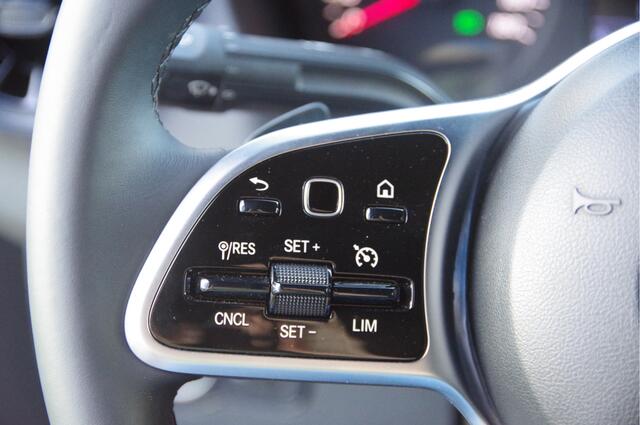 Mercedes-Benz SPRINTER 319 3.0 CDI V6 L2H1 AUT. LED, 2.8T TREKHAAK, STANDKACHEL, CAMERA, NAVI, CLIMA