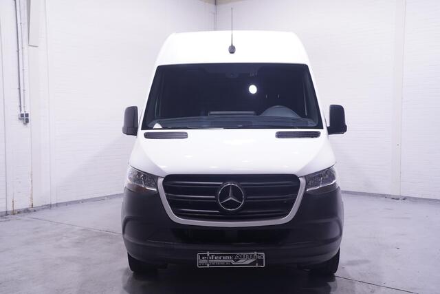 Mercedes-Benz SPRINTER 317 CDI 170 pk L2H2 Camera, Apple Carplay Cruise Control, Airco, Opstap achter, 3-Zits