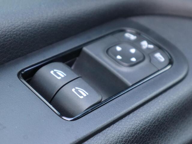 Mercedes-Benz SPRINTER 317 CDI L2H2 LED SIDEBARS