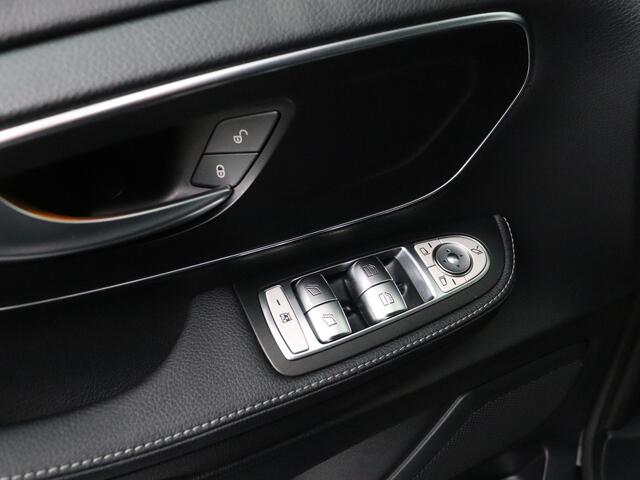 Mercedes-Benz V-KLASSE 300D Avantgarde Airmatic Black Edition XL | Bomvol ! | Zeer Mooi !