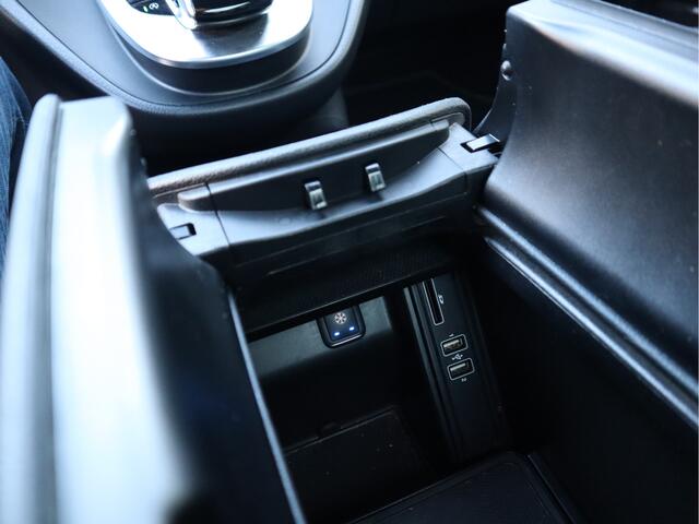Mercedes-Benz V-KLASSE 300d AMG Exclusieve - Lang L2 DC 5 pers. Euro 6 - Koelkast - Pano - Cruise