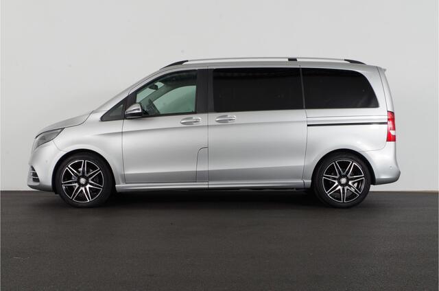 Mercedes-Benz V-KLASSE 220d AMG Line > 164pk/Dubbele schuifdeur/8 zitplaatsen/trekhaak/camera...