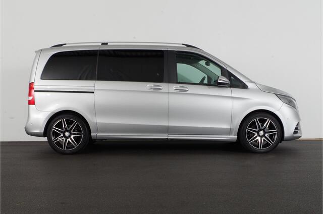 Mercedes-Benz V-KLASSE 220d AMG Line > 164pk/Dubbele schuifdeur/8 zitplaatsen/trekhaak/camera...