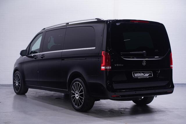 Mercedes-Benz V-KLASSE 300d Extra Lang DC Avantgarde AMG Grille, 19" LMV Leder Zwart, LED Koplampen, 2x Elek. Schuifdeur, Navi, Camera, 5-Zits
