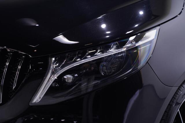 Mercedes-Benz V-KLASSE 300d Extra Lang DC Avantgarde AMG Grille, 19" LMV Leder Zwart, LED Koplampen, 2x Elek. Schuifdeur, Navi, Camera, 5-Zits