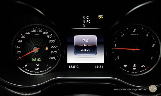 Mercedes-Benz V-KLASSE 300d 239pk Lang DC Avantgarde AMG Line LEER BURMESTER