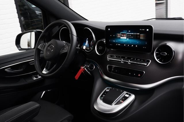 Mercedes-Benz V-KLASSE 300d / BPM VRIJ / DC / AMG / Panorama / 4.000km!! / 2x Elec Schuifdeur / Burmester / 360 Camera / Vol Opties / NIEUWSTAAT
