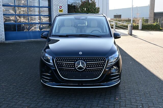 Mercedes-Benz V-KLASSE 300d 4-Matic L3 AMG uitvoering, Elektrische portieren, Distronic
