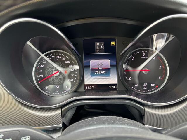 Mercedes-Benz V-KLASSE V250 XL AMG-line 190PK Automaat Dubbel Cabine BOMVOL / Nightpakk