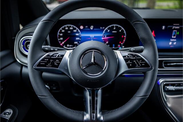 Mercedes-Benz V-KLASSE 300d Extra Lang DC AMG Luchtvering Stoelventilatie Nieuw Model