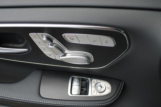 Mercedes-Benz V-KLASSE 300d / Lang / DC / AMG / Burmester / Electr Stoelen / 360 Camera / Vol Opties / NIEUWSTAAT
