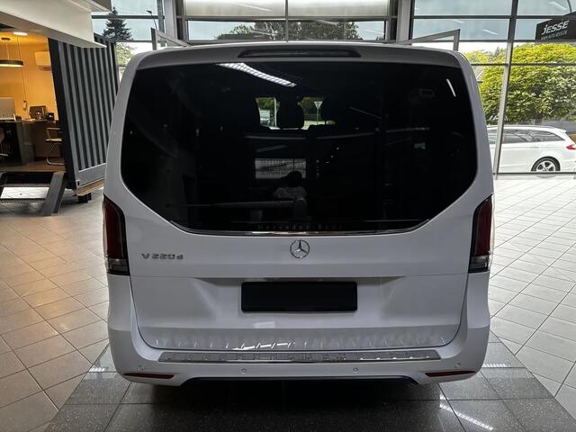 Mercedes-Benz V-KLASSE 220d L3 AMG Grijs Kenteken Distronic Trekhaak 2 EL. Schuifdeuren LED Night Pakket Stuurverwarming Stoelverwarming