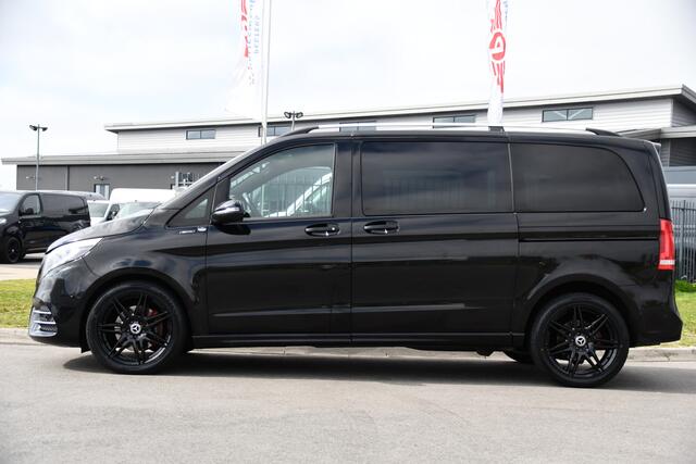 Mercedes-Benz V-KLASSE 300d AMG Black Edition Camera, Cruise, Carplay, LED, 2 x Schuifdeur, 237pk, Automaat, Leder, Automaat, Multimedia, Stoelverwarming, Uniek!