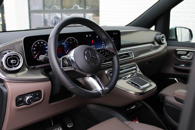 Mercedes-Benz V-KLASSE 300d / XXL / AMG / DC / Exclusive / 4-Matic / Luchtv / Elec Stoelen / Burmester / NIEUWSTAAT