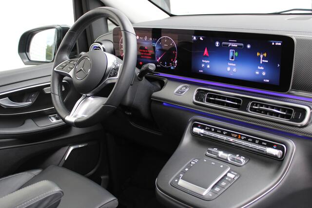 Mercedes-Benz V-KLASSE 300d / AMG / DC / 4-Matic / Luchtvering / Pano / Burmester / Vol Opties / NIEUWSTAAT.