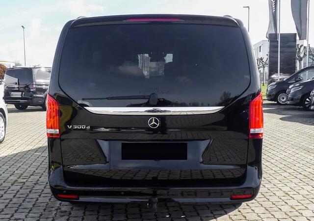 Mercedes-Benz V-KLASSE 300d Lang AMG VIP LUXE Stoelen Massage Stoelkoeling Panoramadak Airmatic Distronic 6 zitter