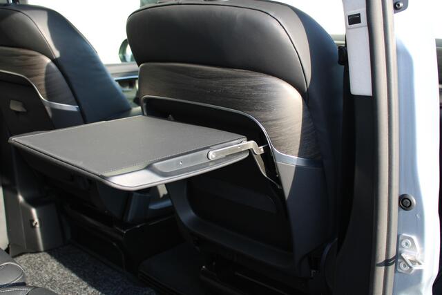 Mercedes-Benz V-KLASSE 300d / AMG / DC / 4-Matic / Luchtvering / Pano / Elec Stoel / Burmester / Vol Opties / NIEUWSTAAT.