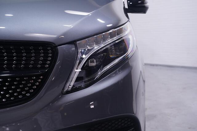 Mercedes-Benz V-KLASSE 300d Dubbel Cabine L3 AMG Line Airmatic, Burmester Sound, NAP, Distronic, Leder Zwart, LED Koplampen, 19" LMV, Trekhaak 2.500 kg, 5-Zits