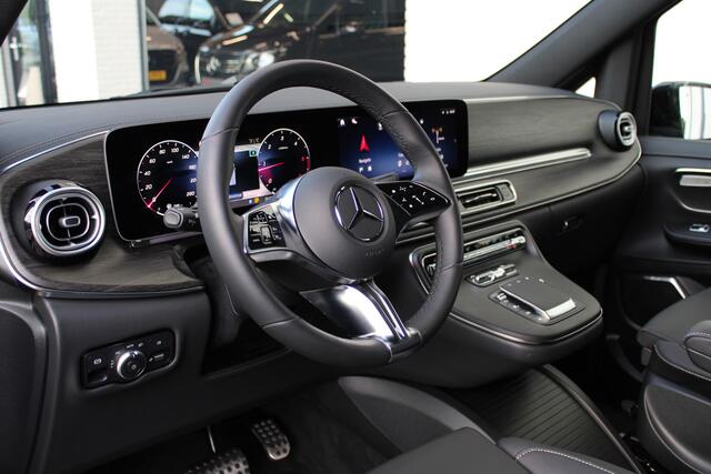 Mercedes-Benz V-KLASSE 300d / XXL / AMG / DC / 3.000 KM!! / 2x Elec Schuifdeur / Burmester / NIEUWSTAAT