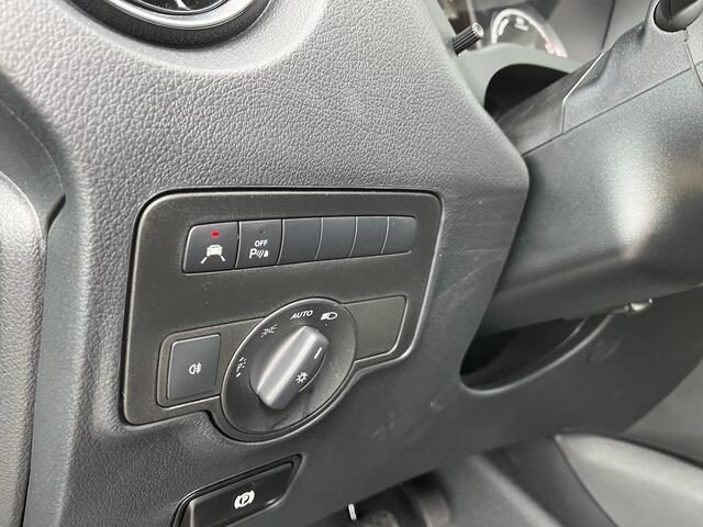 Mercedes-Benz VITO eVito Bestelwagen 66 kWh L3 | Navigatie | Airco | Bluetooth | Stoelverwarming