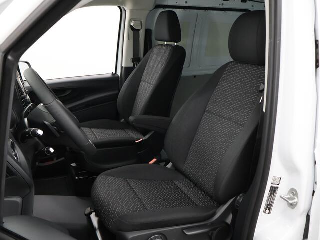 Mercedes-Benz VITO eVito Bestelwagen Lang 66 kWh | Stoelverwarming | Navigatie | Airco | Cruise control