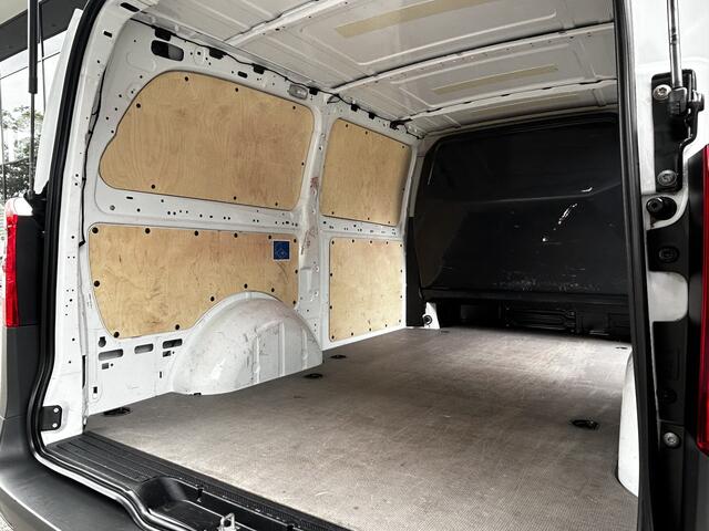 Mercedes-Benz VITO 110 CDI L2 Lang Airco // Achterklep // Bank // Radio // CV // Betimmering // Wieldoppen
