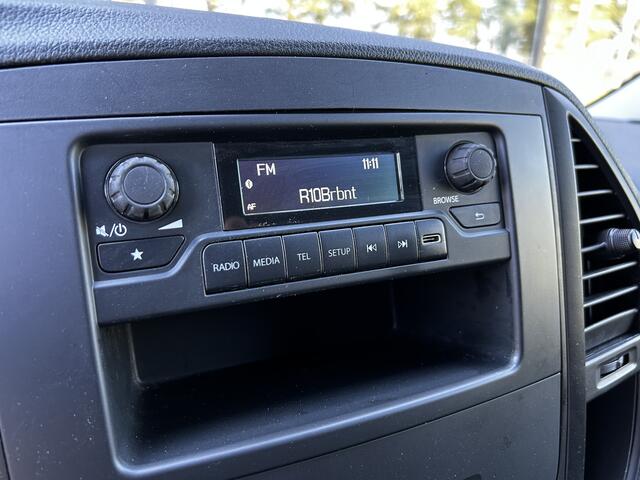 Mercedes-Benz VITO 110 CDI L2 Lang Trekhaak // Airco // Achterklep // Bank // Radio // CV // Betimmering // Wieldoppen