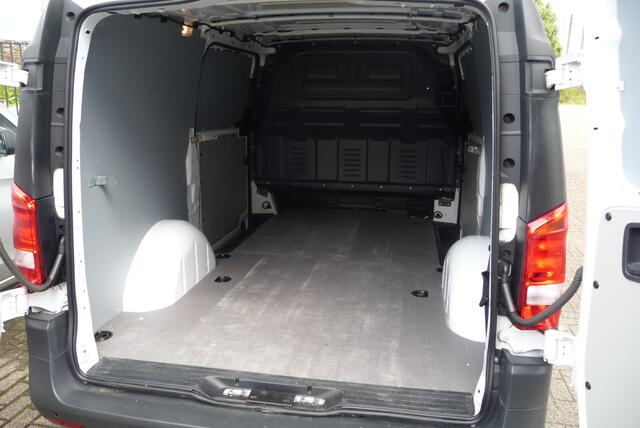 Mercedes-Benz VITO 114 CDI L2 Lang, 2 zijschuifdeuren Navi, trekhaak, airco